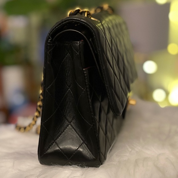 CHANEL Vintage Double Flap Series 4 - Picture 7 of 14